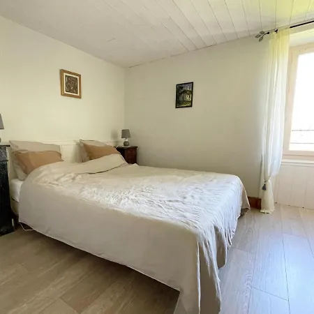 Holiday home For 6 Persons At Ferme La Geneste Coux-et-Bigaroque-Mouzens